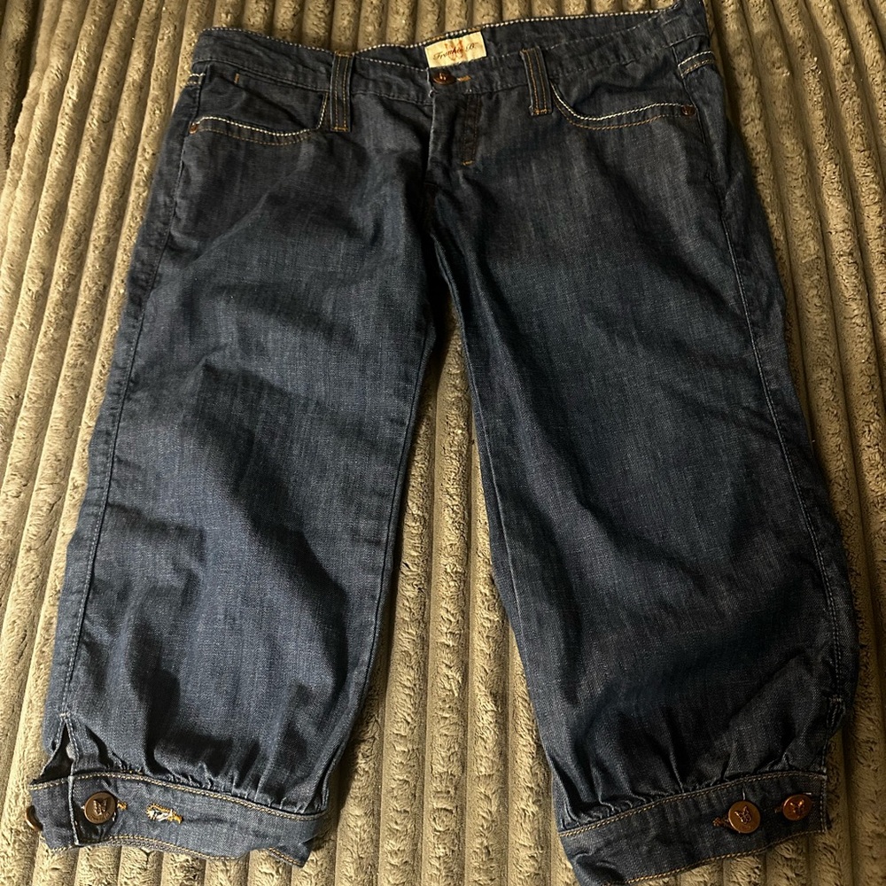 Frankie B size 8 denim capris